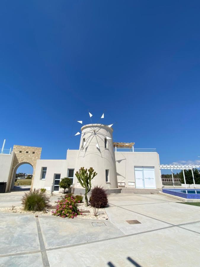 Wavebreeze * Pafos